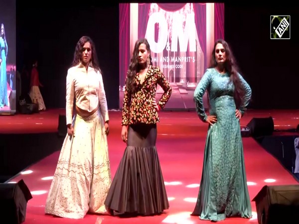Gujarat: Transgenders show elegance during fashion show in Surat