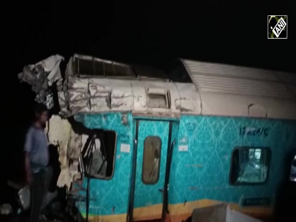 Breaking: Train accident in Odisha, Coromandel Express derails, several injured
