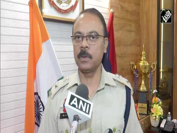 Delhi Police arrests 2 women over alleged chain snatching case