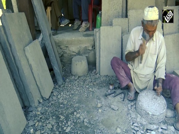 Kashmir’s historic Stone Carving tradition losing its sheen; Watch to know why