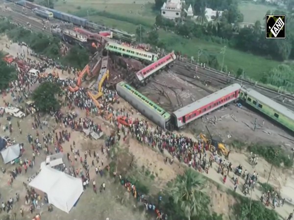 Odisha Train Accident के बाद जिस स्कूल में मृत शवों को रखा गया, अब वहां जाने से डर रहे हैं छात्र