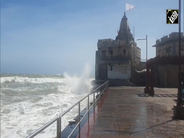गुजरात पर मंडराया चक्रवात 'बिपरजोय' का खतरा; गोमती घाट पर साइक्लोन के कारण बढ़ा समुद्र का जल स्तर