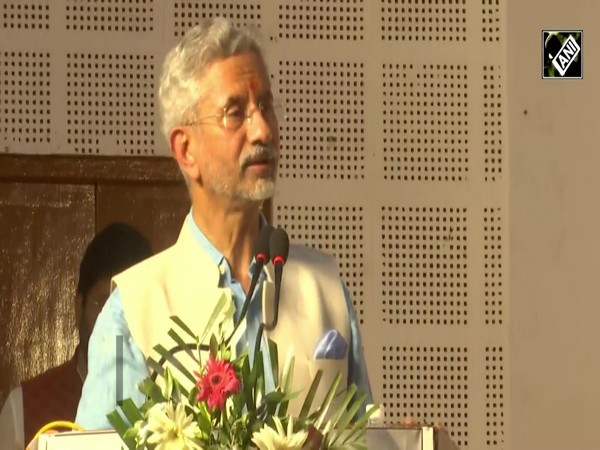 “Ab main kya kahoon…” EAM Jaishankar’s witty response over Rahul Gandhi’s US remarks