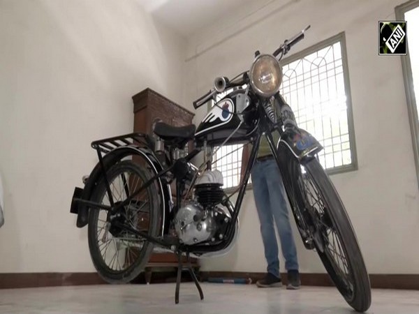 इस शख्स को है पुरानी Bike का शौक, 1910 से 1965 तक का है Collection, वर्ल्ड वॉर में हुई थीं इस्तेमाल