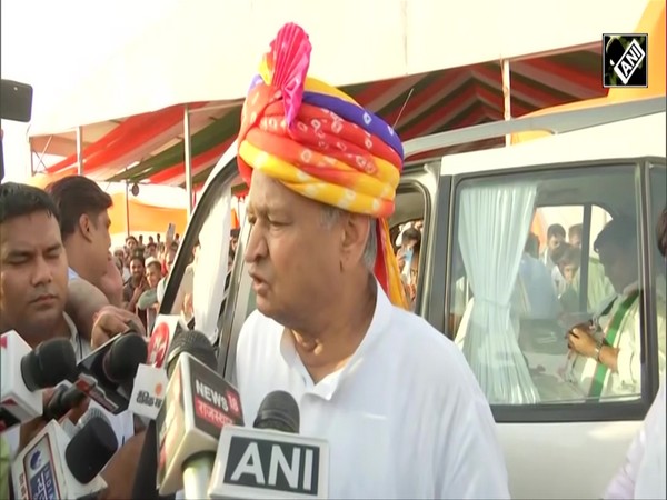 “Way to empower women…” Rajasthan CM Ashok Gehlot on Free Mobile Yojana