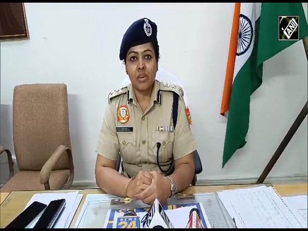 1.17 करोड़ की लूट का किया था पर्दाफा़श, जांबाज जवानों को दिल्ली पुलिस आयुक्त ने किया सम्मानित