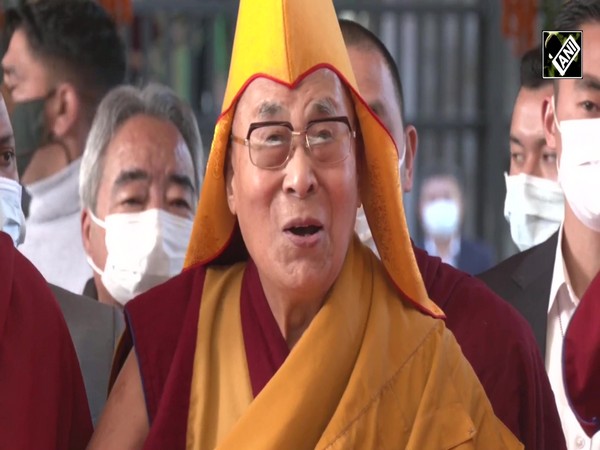 आज Dalai Lama का 88वां Birthday, China से तनाव के चलते 1959 में भागकर पहुंचे थे भारत