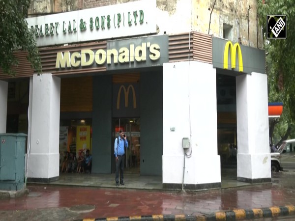 Customers react as McDonald’s drops tomatoes from its menu
