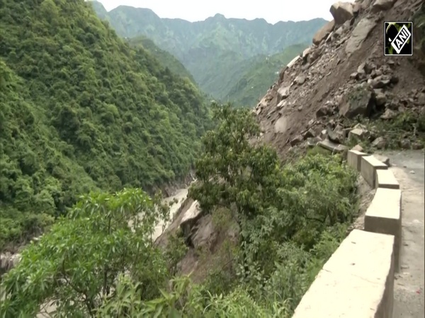 Himachal Pradesh’s Mandi faces flood-like situation as river Beas swells due to incessant rainfall