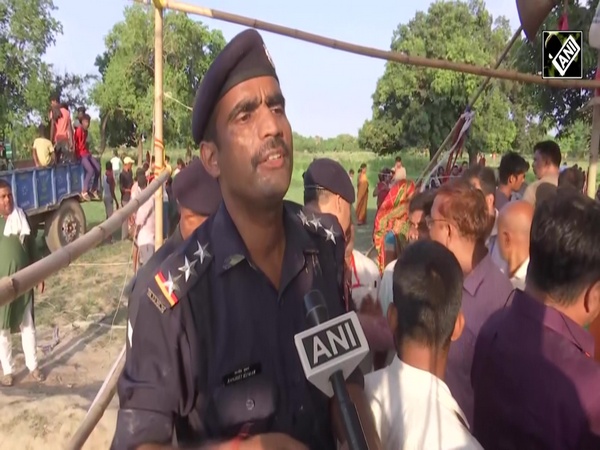 Bihar: SDRF, NDRF rescue 3 ½ year-old-child from borewell after hours of struggle