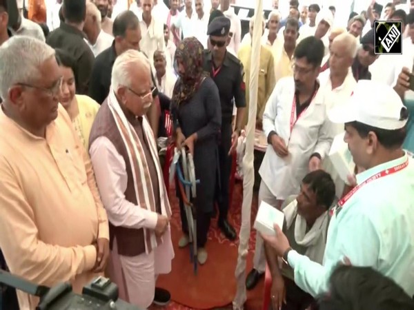 Haryana CM Khattar holds public dialogue in Mahendragarh, takes recommendations from locals for future schemes