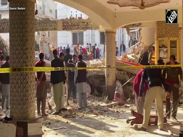 ISIS claims responsibility for suicide bombing attack at political rally in Pakistan