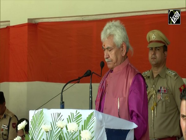 J&K: LG Manoj Sinha takes part in ‘Meri Maati, Mera Desh’ program in Srinagar