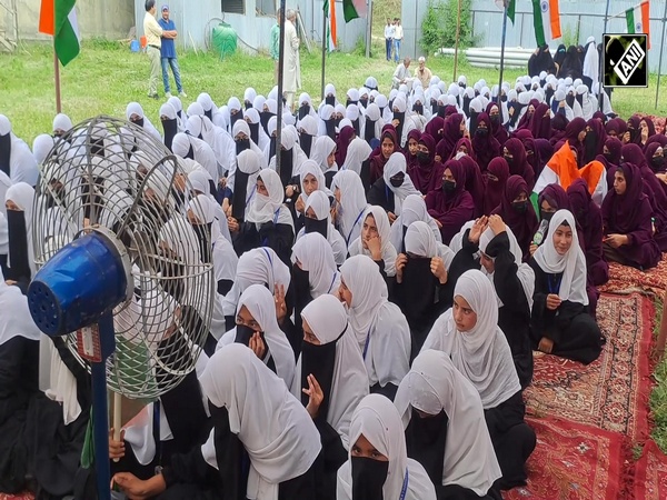 J&K: National flag hoisted on premises of Jamiat-us-Sualihaat Marhama for first time since Independence