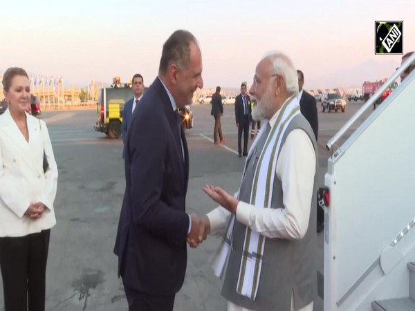 PM Modi lands in Greece; receives warm welcome at the airport