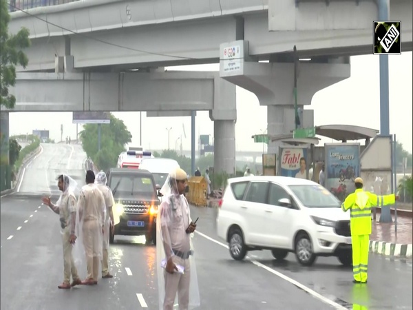 ‘Proud  Hindu’ Rishi Sunak, wife Akshata Murty visit Akshardham temple in Delhi