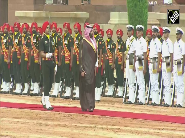 G20 Summit के बाद Saudi Prince Salman का राष्ट्रपति भवन में शाही स्वागत, PM Modi ने लगाया गले