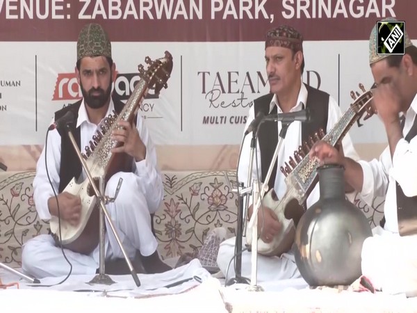 Sooz-e-Jaras sufi musical charity show organised for supporting artists in Srinagar