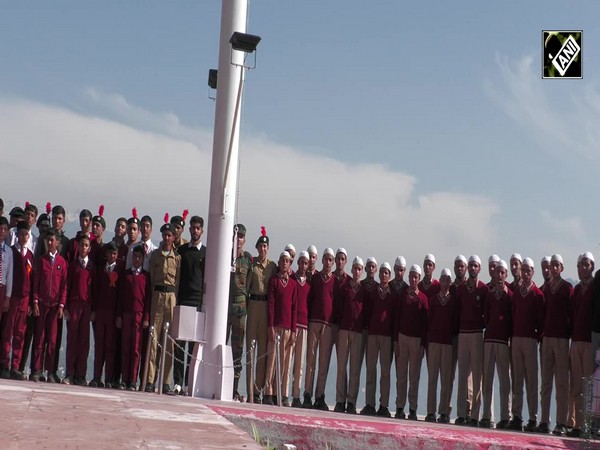 Indian Army organises educational tour to historical places for students in Poonch