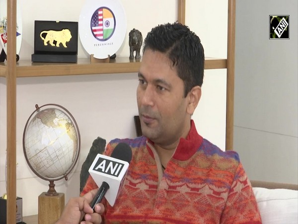 Gujarat: Indo-American company impressed by Vibrant Gujarat, provides employment to 1,200 artisans