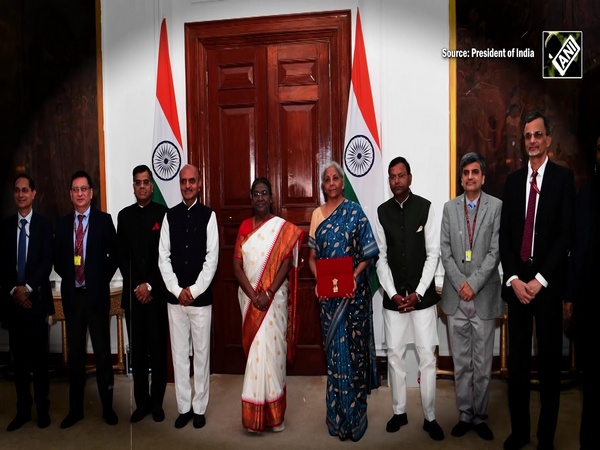 President Murmu extends best wishes to FM Nirmala Sitharaman ahead of Interim Budget 2024