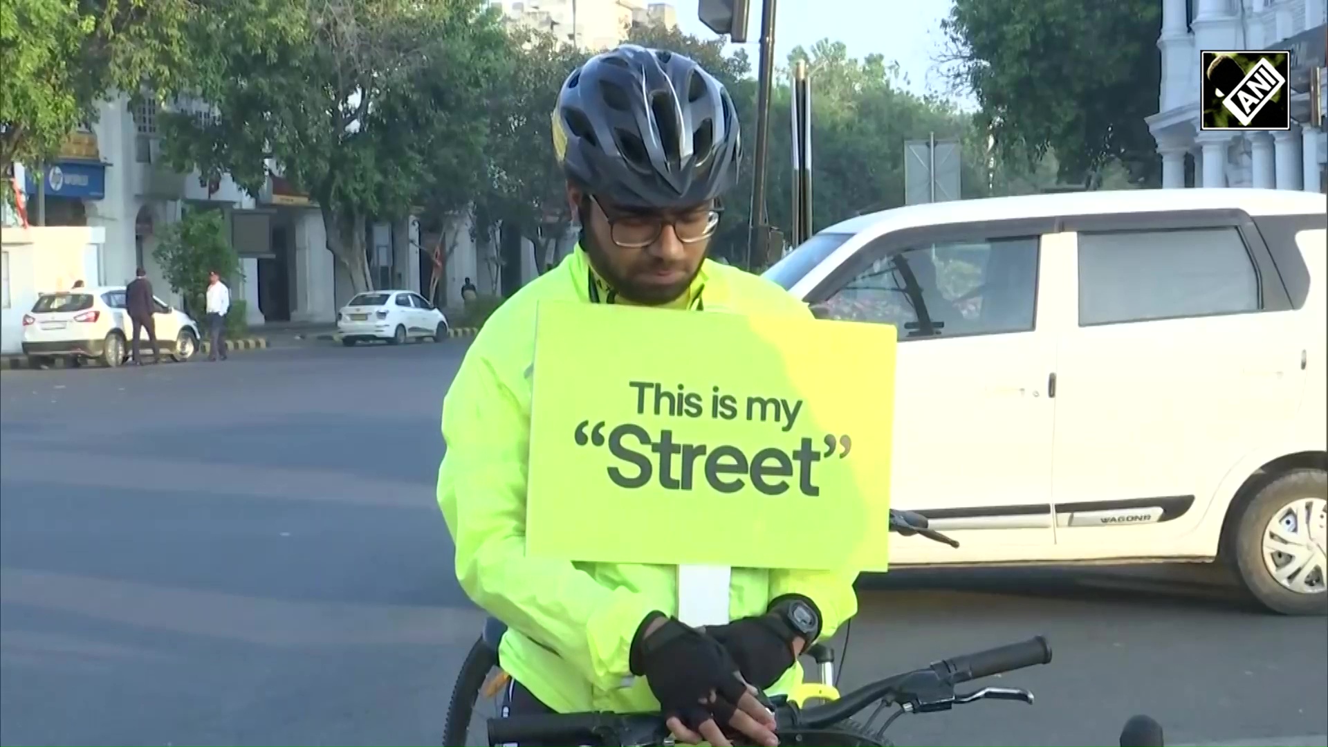 Delhi cyclists organise road safety awareness campaign at Connaught Place